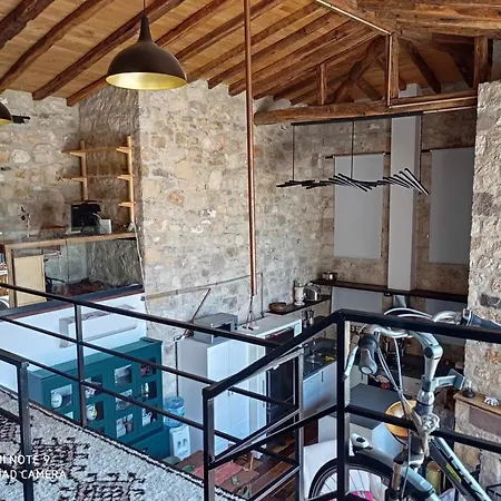 Holiday home Otantik Tas Ev Ildiri