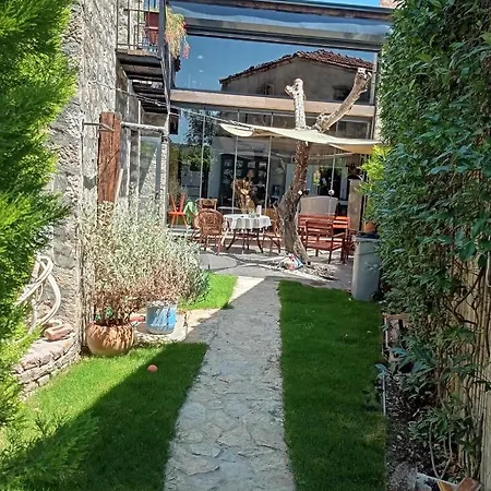 Otantik Tas Ev Holiday home *